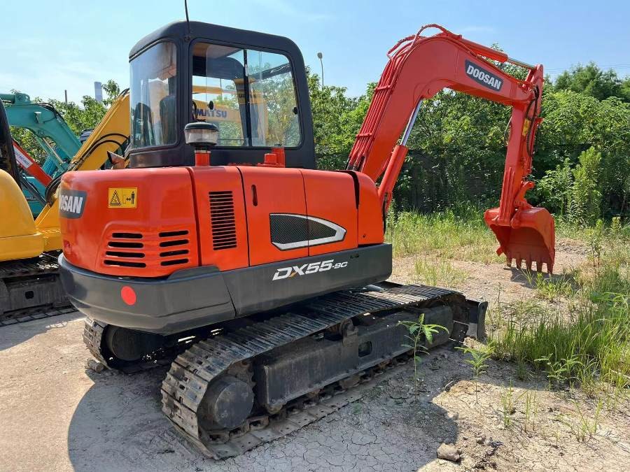 Kore kullanılmış Doosan kazıcı satılıyor İkinci el DX55-9C Jindongyu Makine